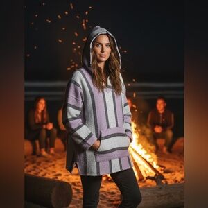 Señor Lopez Vintage 90’s Women’s Striped Pull Over Beach Hoodie